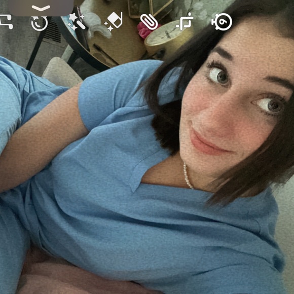 Meet your Posher, Cate - Picture 3 of 3